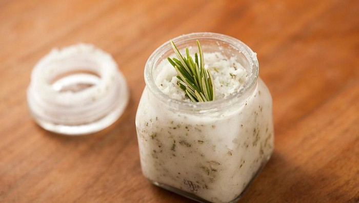 4 Produk Scrub Pilihan untuk Kulit Cantikmu