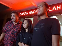 Masih Kisruh, Karen Pooroe Akan Laporkan Mantan Suami Karena Tudingan Zina