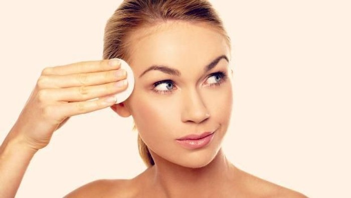 Inilah 5 Penyebab Kulit Wajah Berminyak dan Cara Mengatasinya