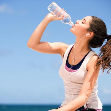 Turun Hingga 20 Kg dengan Metode Diet Air putih!