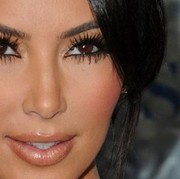 Tutorial Makeup ala Kim Kardashian