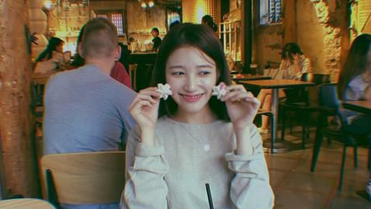 Beberapa potret cantik Go Soo Jung&comma; salah satu aktris asal Korea Selatan meninggal dunia karena penyakit kronis yang didertianya versi Insertlive&period;