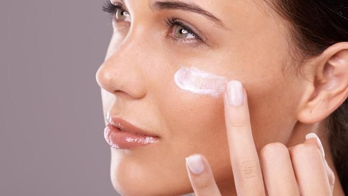 Ini 5 Manfaat Penting yang akan Kamu Dapatkan Saat Memakai Primer