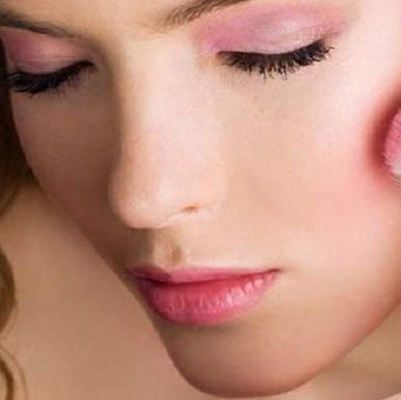 img-title Piih Warna Blush Sesuai Warna Kulitmu