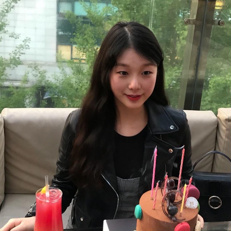 Beberapa potret cantik Go Soo Jung, salah satu aktris asal Korea Selatan meninggal dunia karena penyakit kronis yang didertianya versi Insertlive.