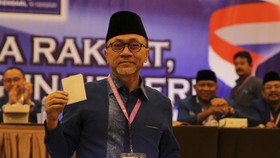 Canda Zulhas Sapa Bahlil di Kongres PAN: Semua Diolah Pak, Hati-hati