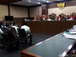 Cerita Saksi Diminta Bawa Durian Saat Gubernur Kepri Terjerat OTT KPK