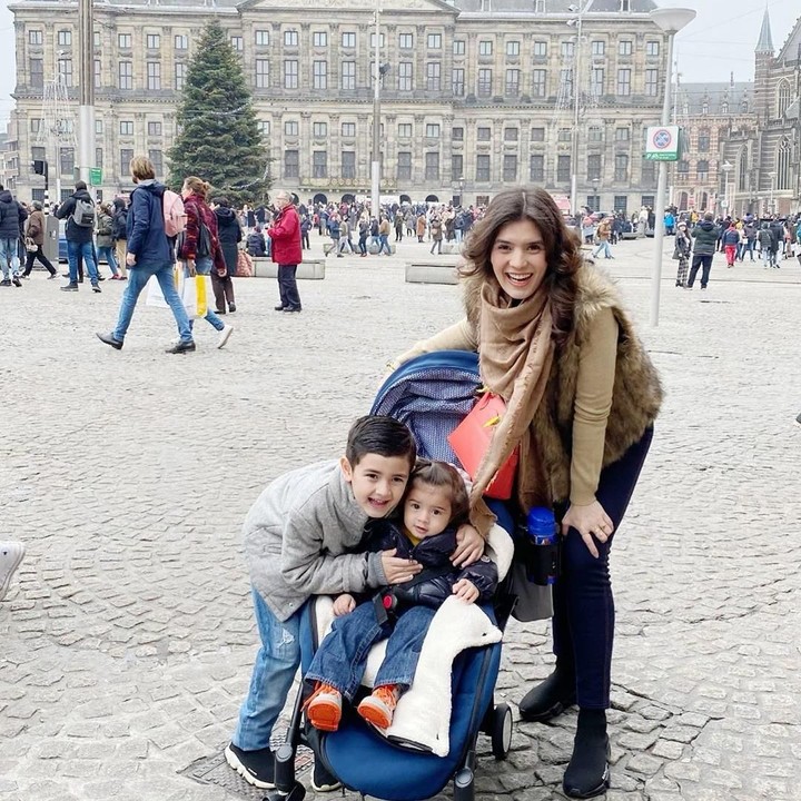 <p>Carissa Putri diketahui sering membawa kedua buah hatinya traveling ke luar negeri. Pada pergantian tahun baru 2020, Carissa memboyong anak-anaknya untuk liburan ke Amsterdam. (Foto: Instagram @carissa_puteri)</p>