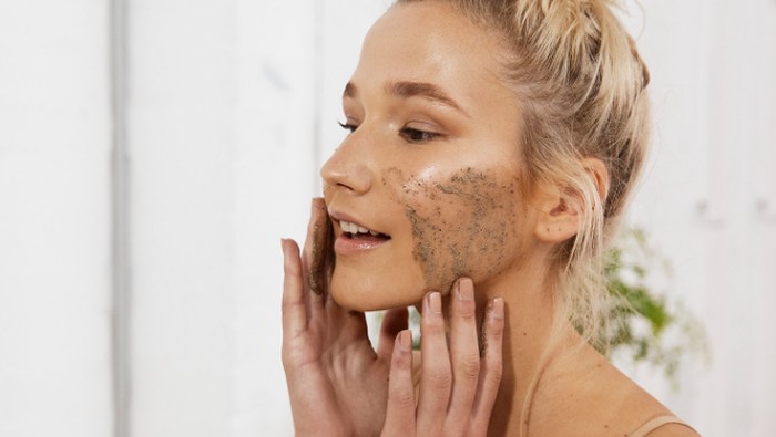 Ketahui Jenis Eksfoliator yang Cocok untuk Jenis Kulitmu