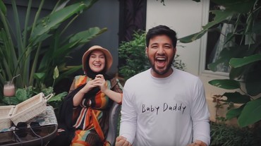 img-title Kabar Bahagia, Irish Bella Hamil Lagi