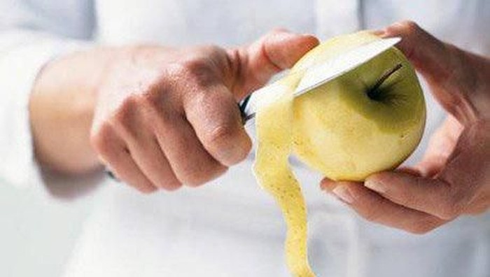 Ini Alasan Mengapa Kulit Buah Sebaiknya Tidak Dikupas