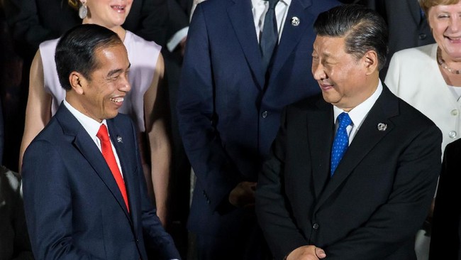 Presiden Joko Widodo (Jokowi) meramal China bakal menjadi investor terbesar RI dalam dua tahun mendatang.