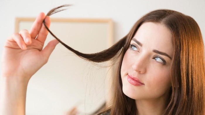 Tak Disangka, Kebiasaan yang Tak Disadari Ini Bisa Membuat Rambutmu Semakin Tipis Tak Disangka, Kebiasaan yang Tak Disadari Ini Bisa Membuat Rambutmu Semakin Tipis