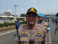 Viral Kerumunan Pesepeda di Bundaran HI pada Jumat Malam, Ini Kata Polisi