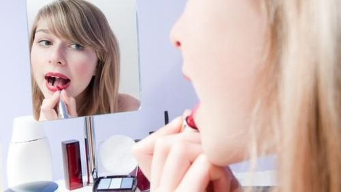 Rekomendasi 5 Brand Lipstick Low Budget