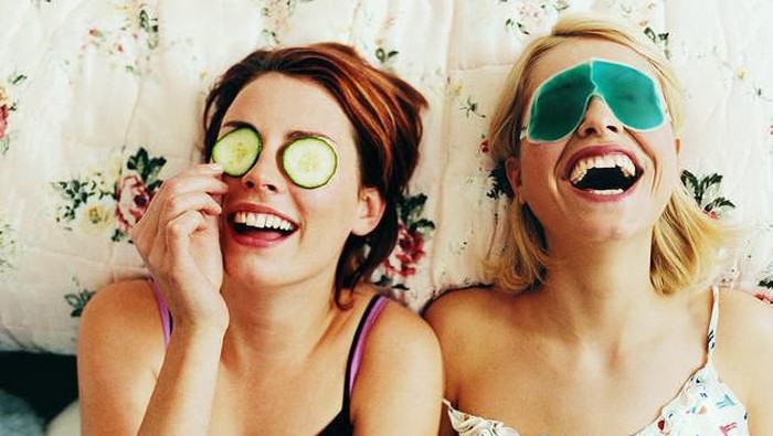 5 Perawatan Kulit Wajah yang Harus Kamu Lakukan di Usia 20-an