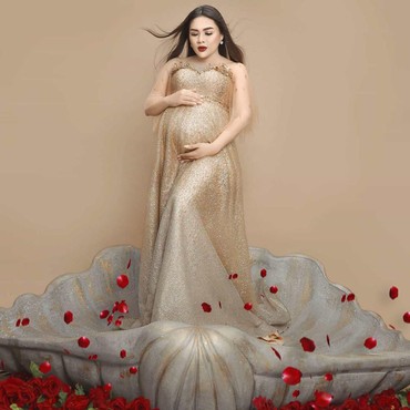 Seksinya Potret Vicky Shu Saat Hamil 9 Bulan