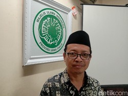 Mengapa MUI Jatim Haramkan Perayaan Hari Valentine?