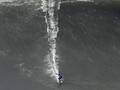 Surfer Wanita Sabet Rekor Selancar di Ombak Tertinggi Dunia