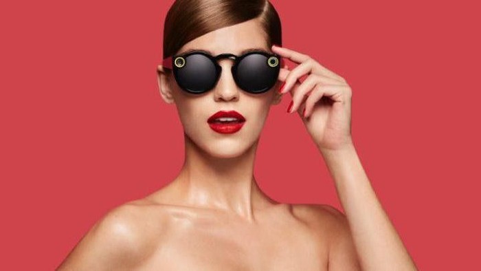 Kacamata Super Stylish dari Snapchat Ini Bisa Merekam Video!