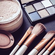 untuk pemula, makeup apa saja yang dibutuhin?