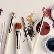 5 Hal Kreatif yang Dapat Kamu Lakukan dengan Kosmetik Kadaluarsa