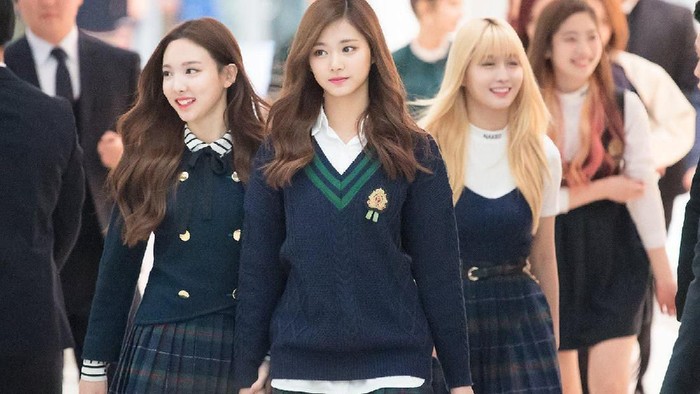 Contek Rahasia Tampil Percaya Diri dengan Makeup Natural dan Segar Ke Sekolah!