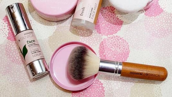 Daily Skincare untuk Atasi Kulit Berjerawat dari Brand Lokal Mineral Botanica