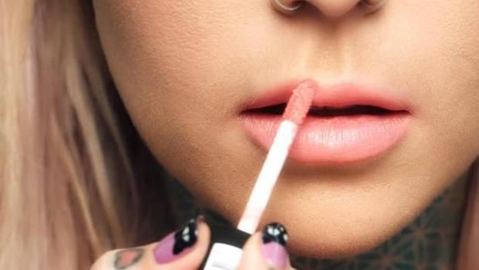 5 Lipstick Drugstore dengan Warna Nude Terbaik!