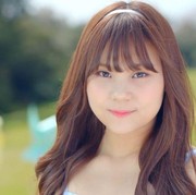 Ladies Mau Nanya Dong, Gimana Ya Bentuk Poni Yang Cocok Untuk Wajah Bulat?