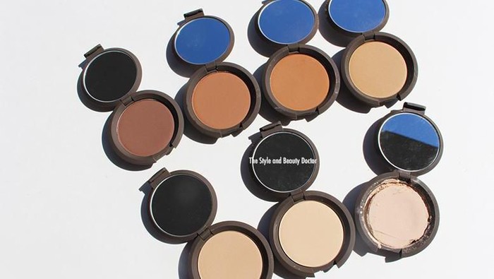 Makeup Terlihat Glowy Natural dengan 5 in 1 Becca Multi-Tasking Perfecting Powder