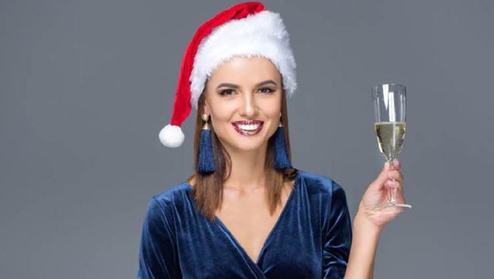 Cantik di Hari Natal, Jangan Lewatkan 5 Aksesoris yang Bakal Bikin Kamu Keren!