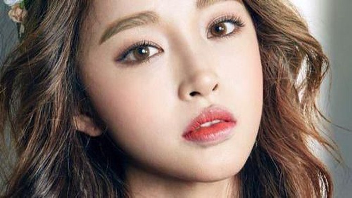 Mau Belajar Make Up tapi Cuma Punya 5 Produk? Bisa Banget!