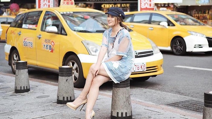 Ladies, Berani Coba Gaya Fashion Transparan ala Anastasia Siantar Ini? Ladies, Berani Coba Gaya Fashion Transparan ala Anastasia Siantar Ini?