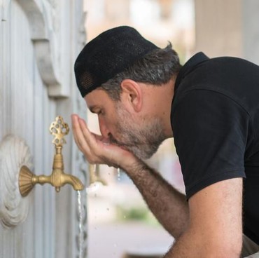 Tata Cara Wudhu yang Benar Sesuai Ajaran Islam