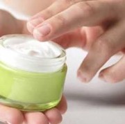 #SharingSession Setelah Lepas dari Penggunaan Krim Dokter, Kulit Wajah Tak Karuan. Apa Skincare yang Cocok?