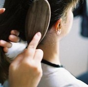 5 Kesalahan dalam Menyisir Rambut yang Perlu Kamu Ketahui