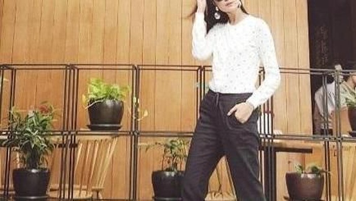 Saatnya Kamu Tampil Stylish Dengan Tips Mix N Match ala Top Model Juwita Rahmawati