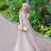 Menawan dan Anggun, Ini Inspirasi Gaun Muslimah yang Cantik Banget!