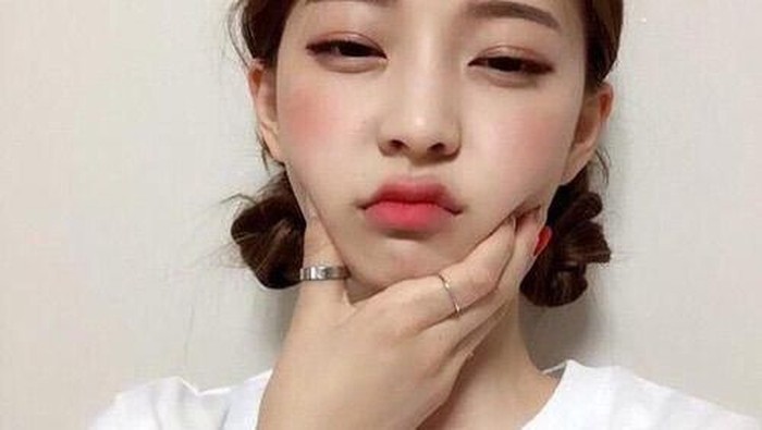 Punya Double Chin? Ternyata 3 Hal Ini Lho yang Jadi Penyebabnya!