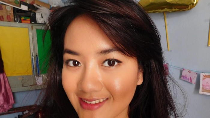 Dear, Ini Loh Warna Lipstik Purbasari yang Cocok buat Kulit Kuning Langsat! Sudah punya? Dear, Ini Loh Warna Lipstik Purbasari yang Cocok buat Kulit Kuning Langsat! Sudah punya?