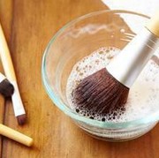 Brush Makeup Awet Lama Dengan Tips Mudah