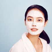 Hah, Susu Beruang Seriusan Bisa Memutihkan Wajah? Really?