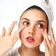 Ssst! Ini Dia Rahasia Mengatasi Concealer yang Cracking dan Creasing