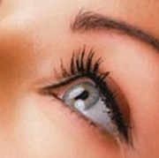 Mau Treatment Sulam Alis? Pikirkan Dulu Efek Sampingnya!