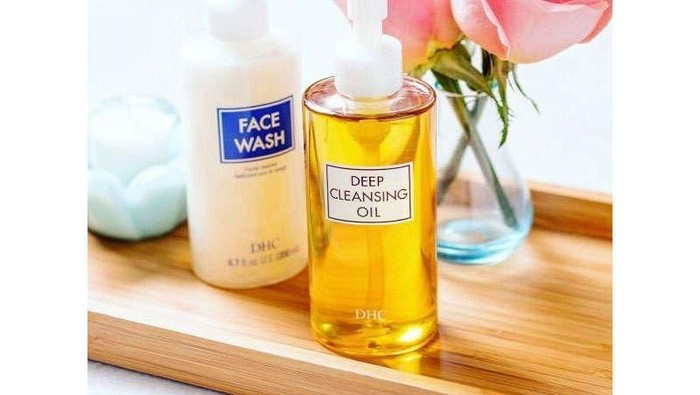 Cleansing oil yang bagus apa ya? Cleansing oil yang bagus apa ya?
