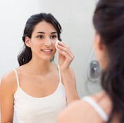 Waspada Musim Hujan! 7 Tahapan Skincare Ini Tetap Nggak Boleh Di-skip agar Glowing