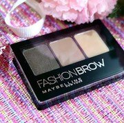 Eyebrow Kit Multifungsi Terbaru dari Maybelline: Fashion Brow 3D Pallete