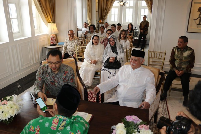 Putra Tutut Soeharto, Danny Rukmana dan kekasihnya telah melakukan pencatatan pernikahan yang disaksikan keluarga di Hotel Hermitage, Kamis (13/2).