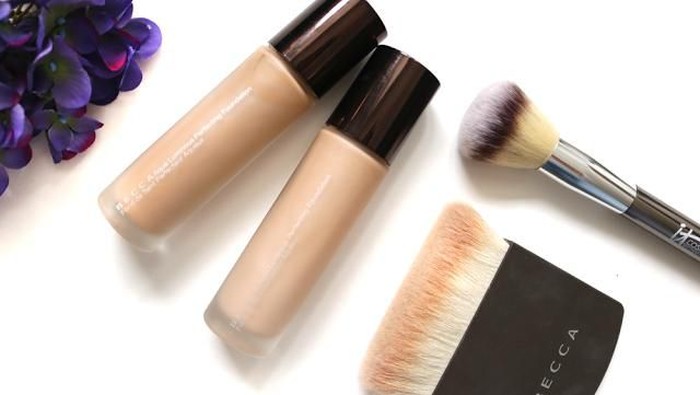Foundation Light-Weight Yang Aman Untuk Kulit Sensitif